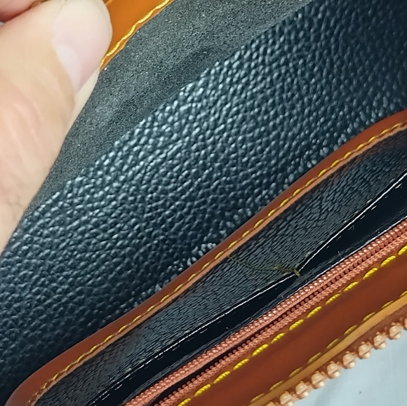 Dooney & Bourke Large Black Pebbled Tan  Leather Doctors Satchel Hand Bag - Picture 10 of 16